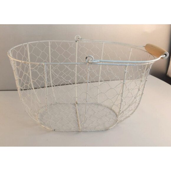 White Wire Mesh Basket With Wooden Handle Decorative Storage Home Organizer Farm - Picture 8 of 14